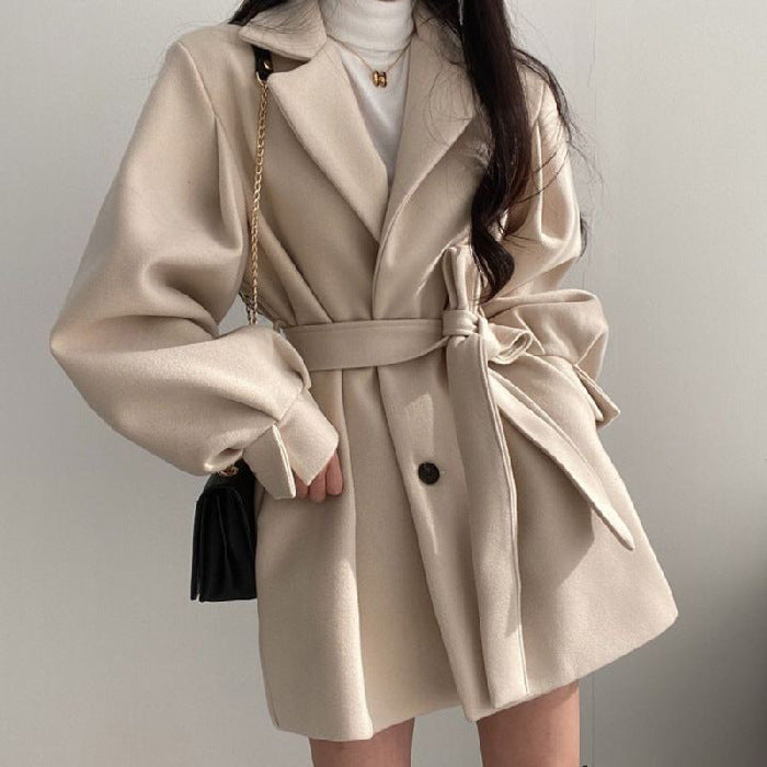 Retro Tailored Coat with Tie at Collar, Waist-Slimming Sleeve, and Puff Sleeve